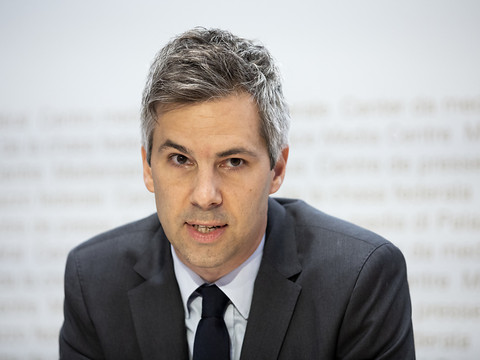 L'épidémiologiste Marcel Salathé critique le manque de données