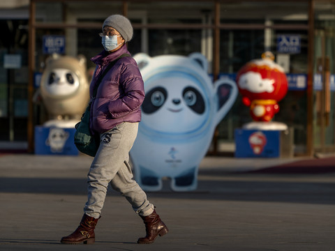 A J-365, l'ombre du Covid et des appels au boycott