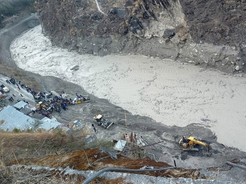 Rupture d'un glacier dans l'Himalaya: une centaine de disparus