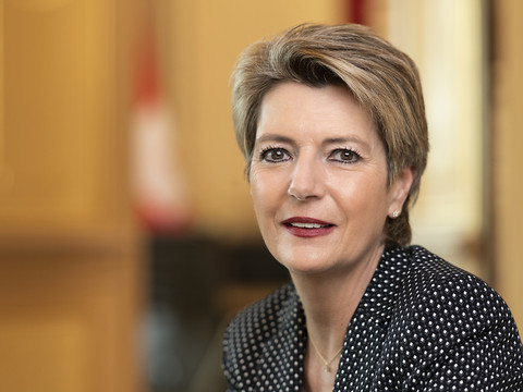 Karin Keller-Sutter salue la naissance d'une 