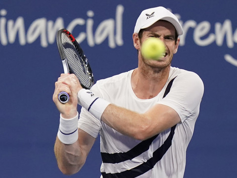 Très loin de l'Australie, Murray reprend par un succès