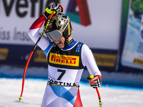 L'or pour Lara Gut-Behrami en super-G, Suter 2e
