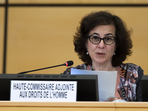 L'ONU resserre un peu l'étau sur les dirigeants militaires birmans