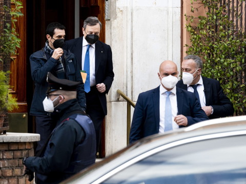 Draghi, premier ministre désigné, reçu à par le président italien