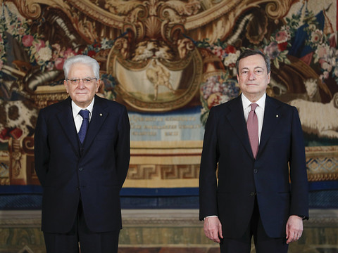 Mario Draghi prête serment pour diriger l'Italie