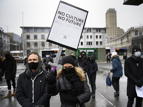Les milieux culturels romands crient à l'aide