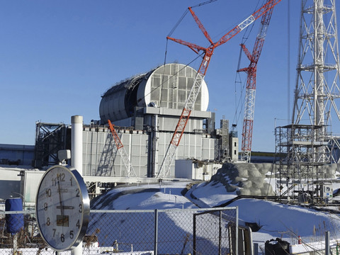 Une centaine de blessés dans un puissant séisme près de Fukushima
