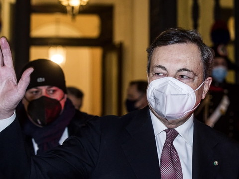 Draghi obtient la confiance du Sénat et veut 
