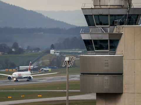 Contrôleur aérien acquitté en appel par la justice zurichoise
