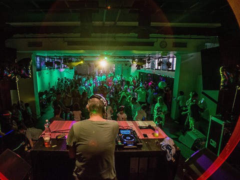 Trois clubs argoviens font la fête malgré l'interdiction