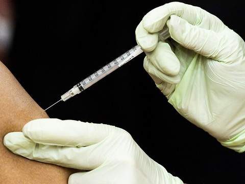 Une étude israélienne confirme l'efficacité du vaccin Pfizer à 94%