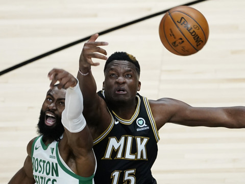 Atlanta domine Boston 127-112