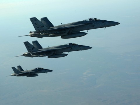 Des frappes américaines tuent 22 miliciens pro-Iran en Syrie