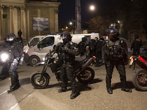 Plus de 150 manifestants contre les restrictions à Genève