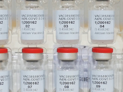 Feu vert des Etats-Unis à un troisième vaccin anti-Covid-19