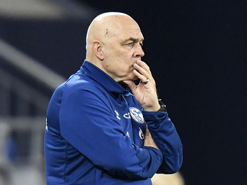 Schalke vire Christian Gross