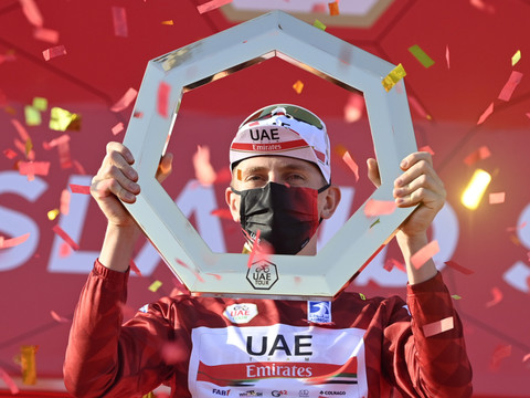 Tadej Pogacar prolonge jusqu'en 2026 avec UAE Team