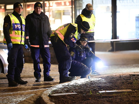 Attaque terroriste présumée en Suède: huit personnes blessées