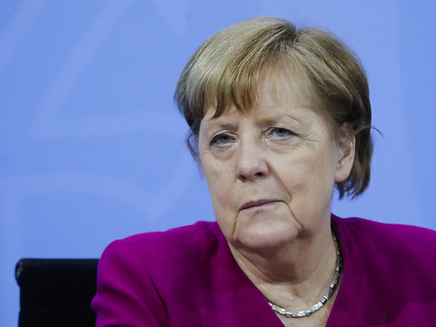 Face au mécontentement, Merkel concède un déconfinement progressif