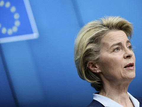 Egalité salariale hommes/femmes: Bruxelles préconise des amendes