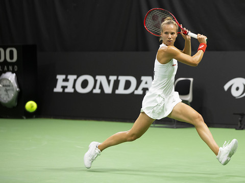 Viktorija Golubic encore victorieuse, Vögele out