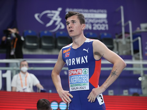 Jakob Ingebrigtsen finalement sacré sur 1500 m