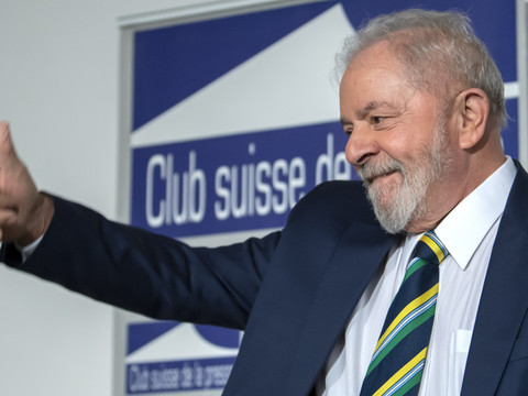 Un juge de la Cour suprême annule les condamnations de Lula