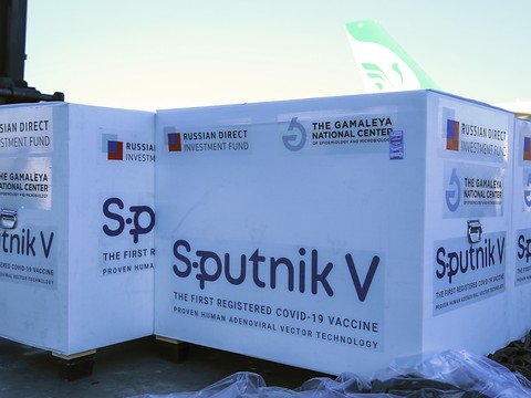 Le vaccin Spoutnik V produit en Italie par le tessinois Adienne