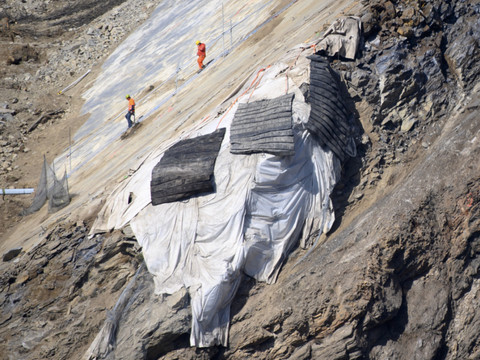 Opération de dynamitage à Rarogne après l'éboulement fin janvier
