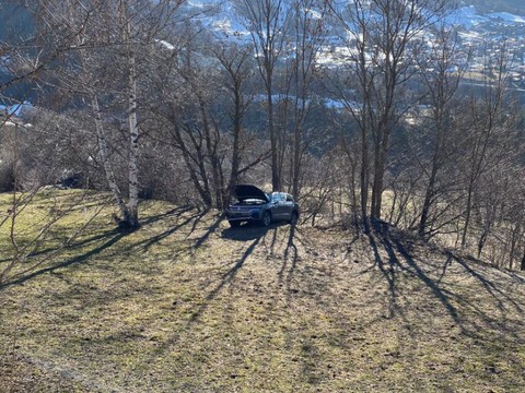 Un Haut-Valaisan se tue sur une route de montagne