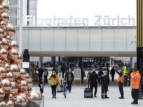 Flughafen Zürich dans le rouge en 2020, mais fait mieux que prévu