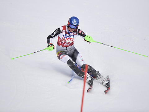 Petra Vlhova en tête du premier slalom d'Are