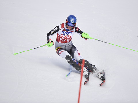 Are: Petra Vlhova remporte le slalom et prend la tête du général