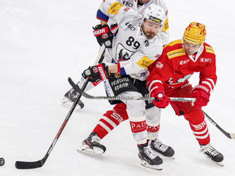 Fribourg seul deuxième, Bienne gifle Genève-Servette