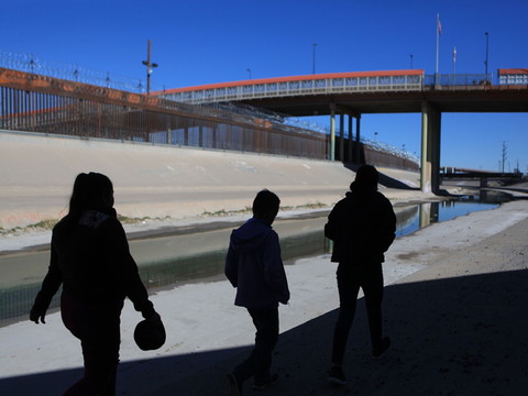 Afflux de migrants aux Etats-Unis: agence fédérale appelée à l'aide
