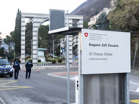 Les exportations ralentissent en février