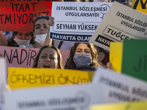 Violences contre les femmes: la Turquie quitte une convention