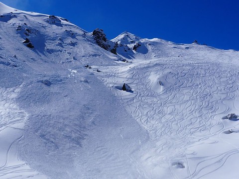 Un mort et trois blessés ce week-end en Valais