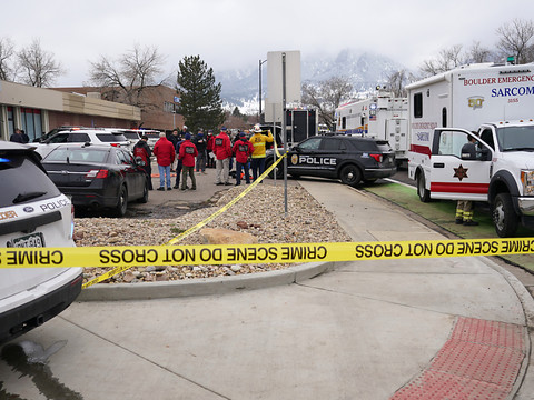 Dix morts dans une fusillade dans un supermarché du Colorado