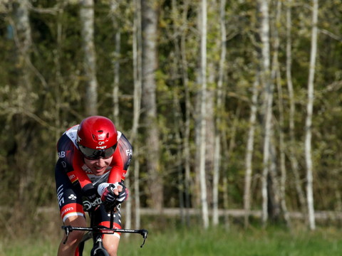 Le chrono pour Dennis, Almeida leader du général