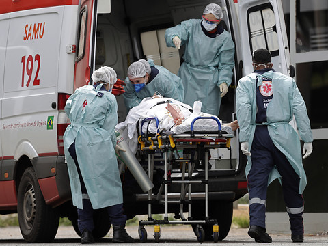 Plus de 3000 morts du Covid-19 en 24 heures au Brésil, un record