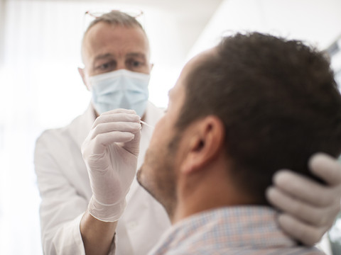 Les premiers effets de la vaccination perceptibles, selon l'OFSP