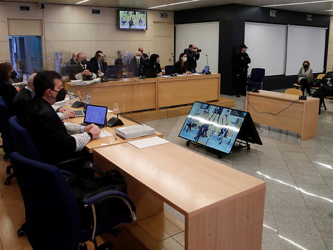 Espagne: deux ex-Premiers ministres nient tout financement illégal