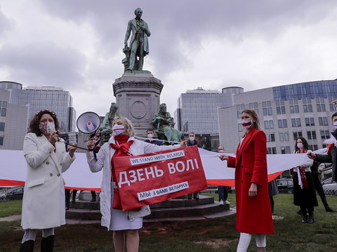 Bélarus: l'opposition tente de remobiliser contre le pouvoir