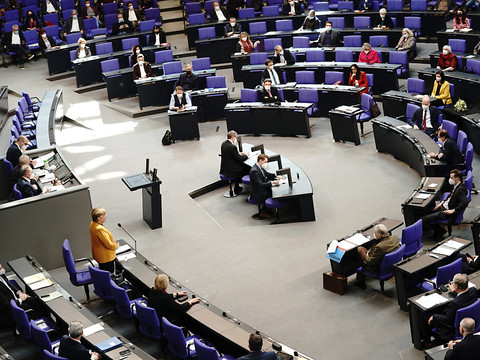 La Cour suprême suspend la ratification du plan de relance de l'UE