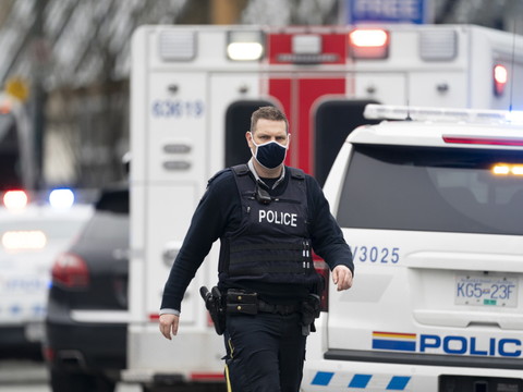 Attaque à l'arme blanche à Vancouver: le suspect accusé de meurtre
