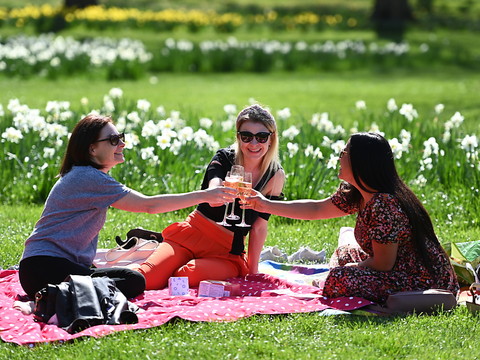 Angleterre: permission de sortie, reprise des sports de plein air