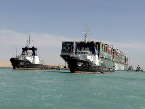 L'Ever Given délogé, la voie est libre sur le canal de Suez