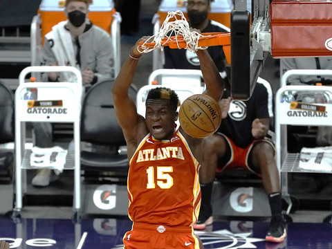 Atlanta tombe à Phoenix