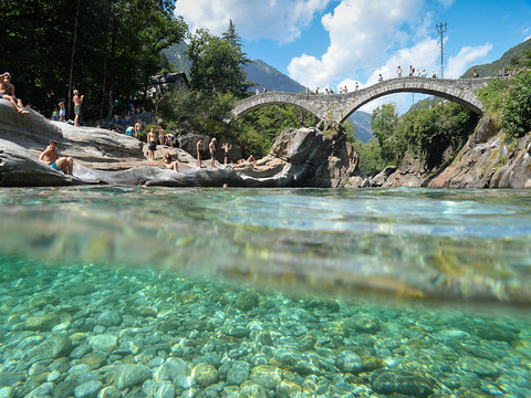Verzasca (TI) rend le port du masque obligatoire à Pâques